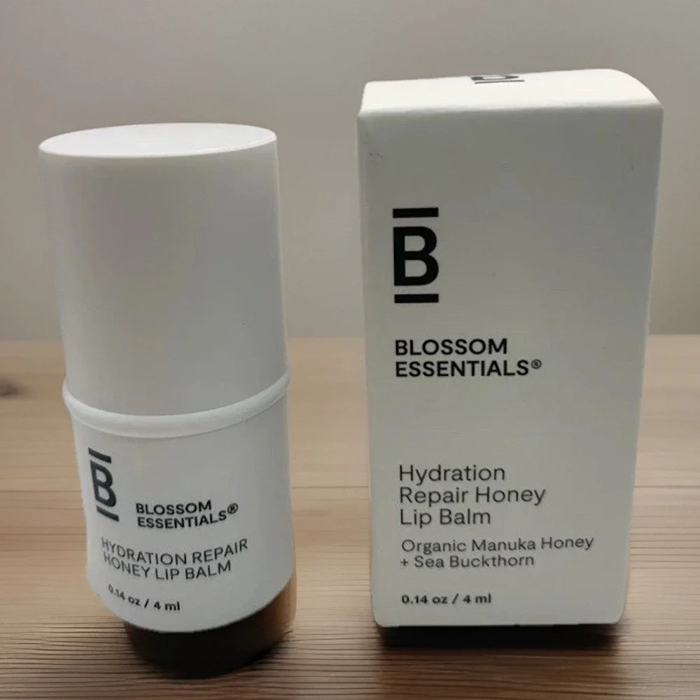 Blossom Essentials Hydration Repair Honey Lip Balm .14 oz 4 ml Full Size‎ NIB